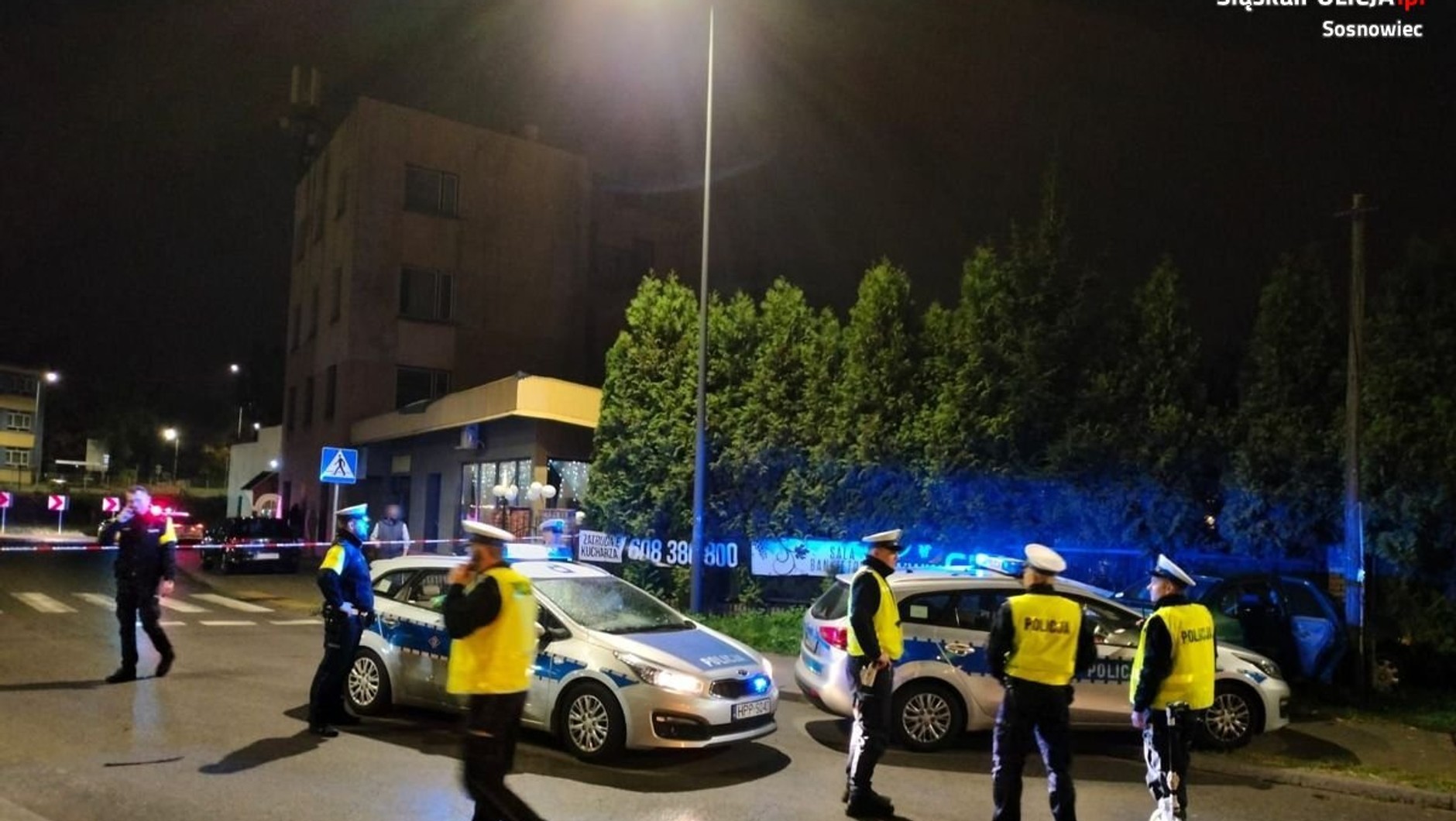 W trakcie ucieczki kierowca potrącił policjanta. Funkcjonariusz użył broni palnej