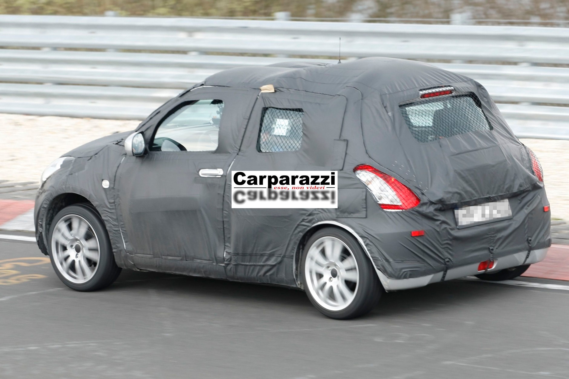 Zdjęcia szpiegowskie: nowy Suzuki Swift zadebiutuje we wrześniu 2010