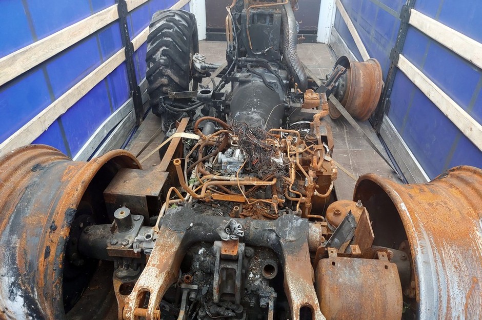 Przewozili niebezpieczne odpady motoryzacyjne. Byli już prawie na granicy