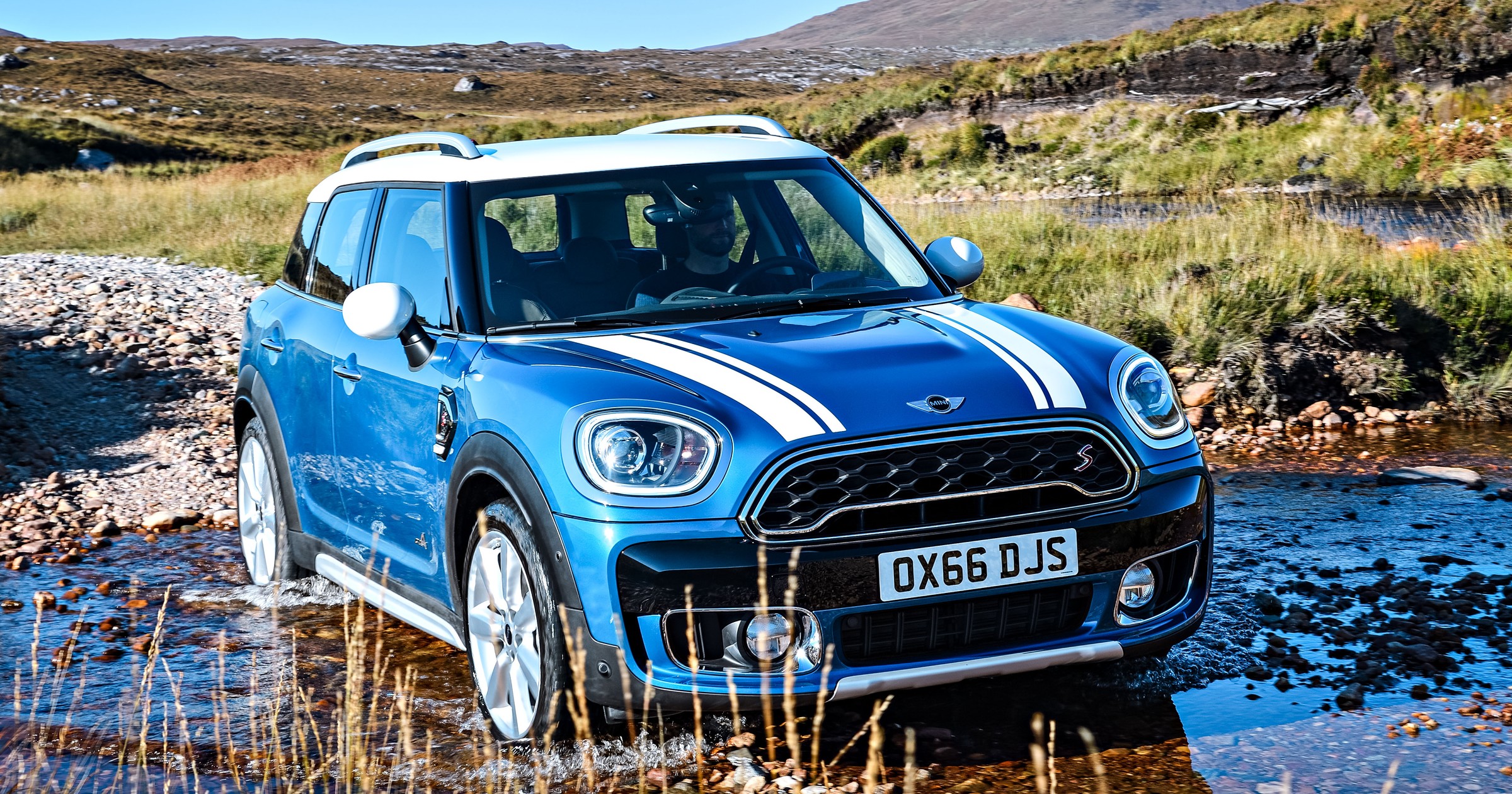 P90240594_highRes_mini-cooper-s-countr