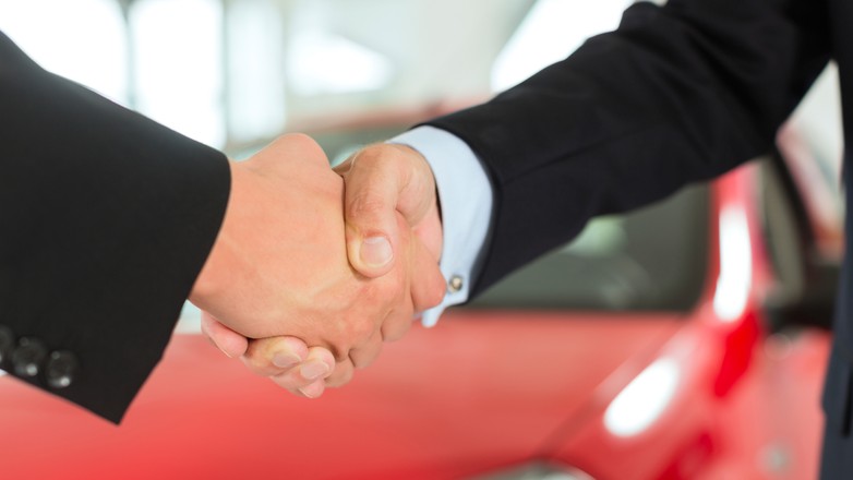 Salon sprzedaży samochodów