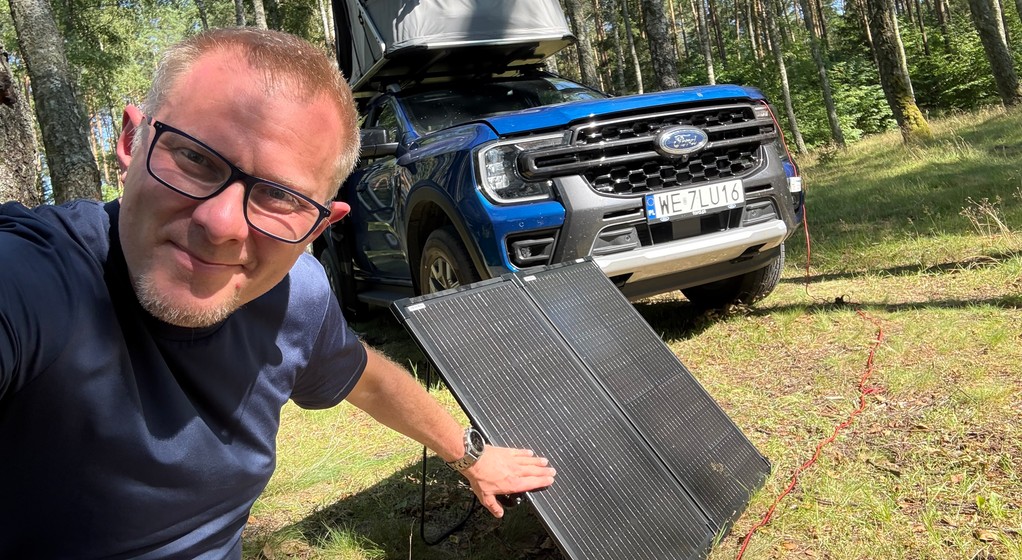 Przetestowałem przenośny panel solarny Osram. Działa!