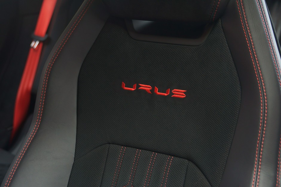 Lamborghini Urus Performante. 666-konny potwór na szczudłach