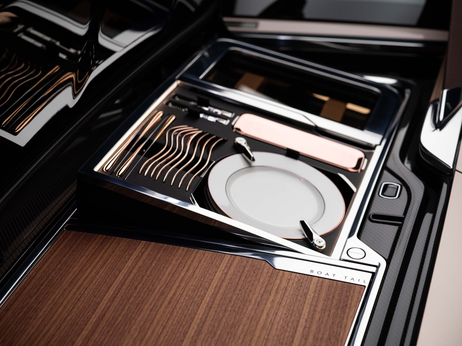 Drugi z serii zaledwie trzech Rolls-Royce'ów Boat Tail