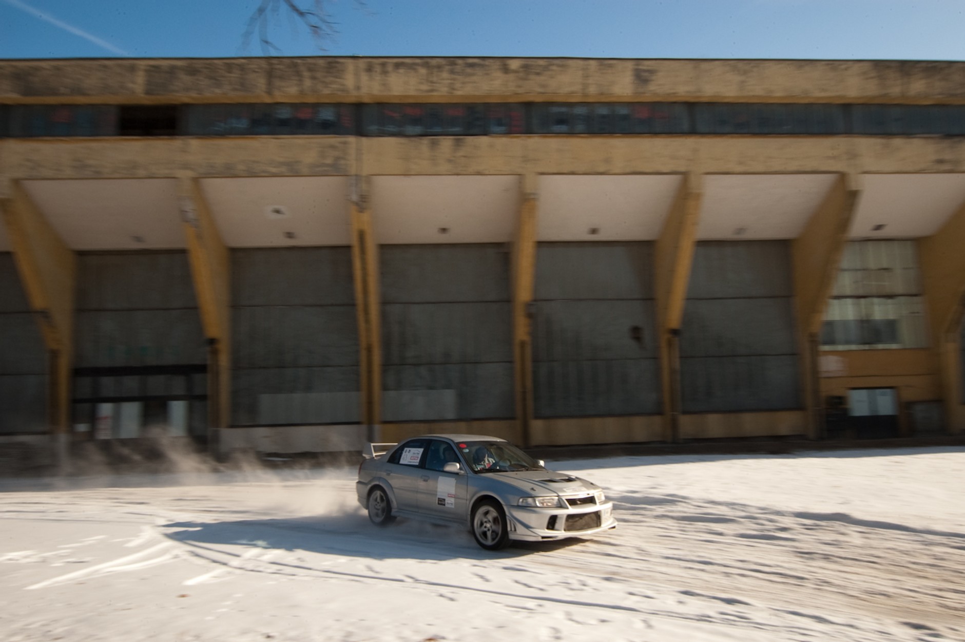 Doskonalenie techniki jazdy zimą: czyli KJS na Służewcu