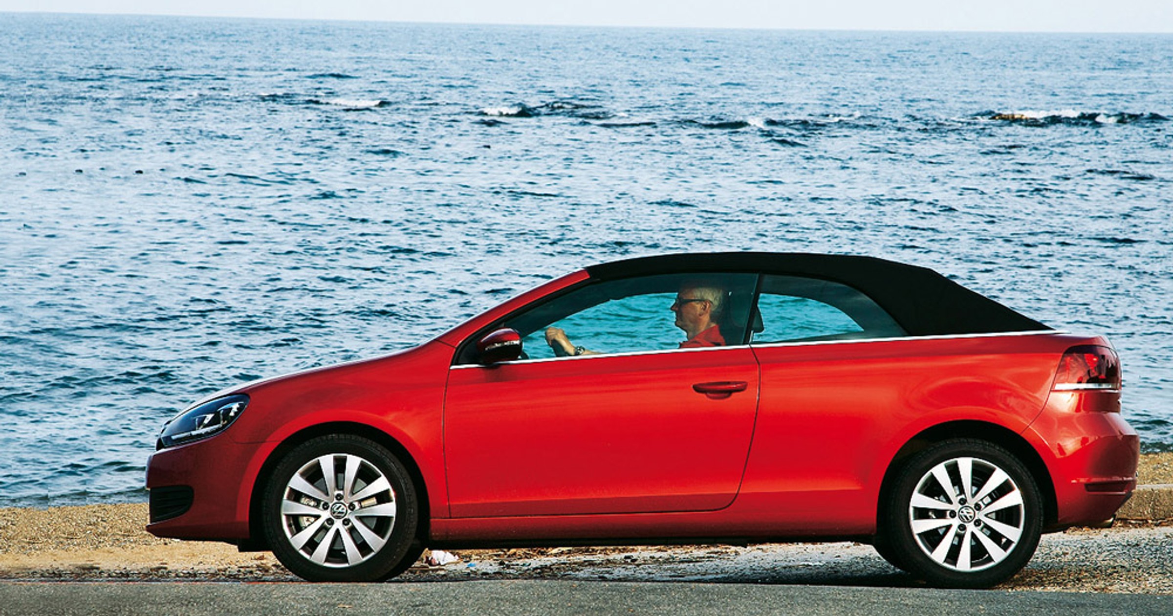 Volkswagen Golf Cabrio: ładny i praktyczny