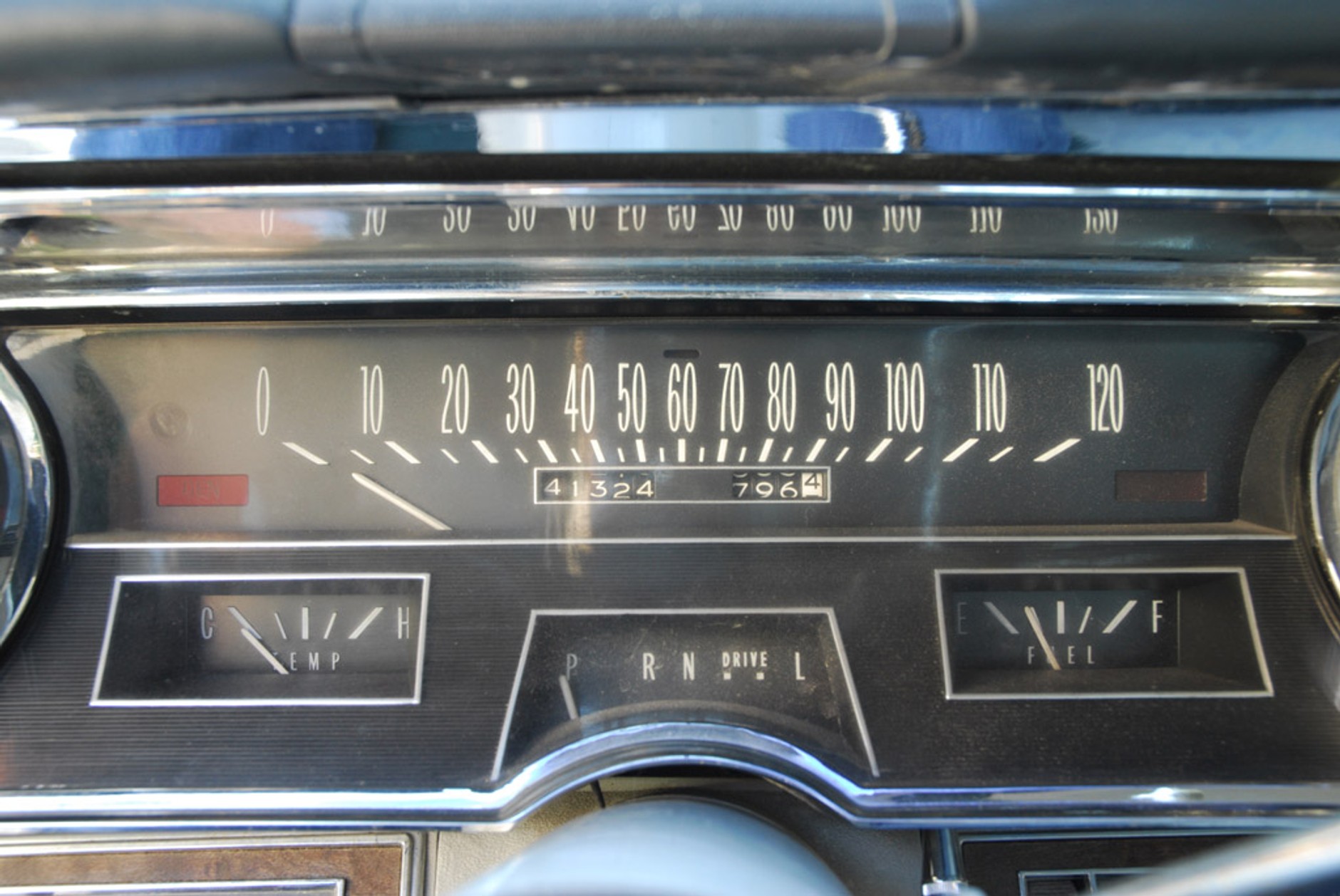 Cadillac Fleetwood Braugham: minimalizm nie istnieje