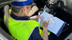 Pięciu kierowców na godzinę popełniało ten sam drogi błąd. Policjanci mieli wsparcie