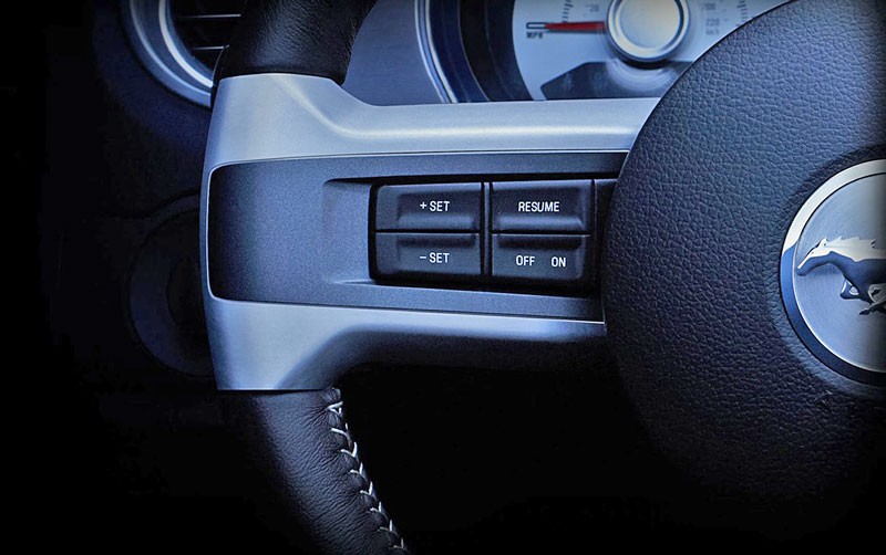 Ford Mustang 2010 – nowa deska rozdzielcza