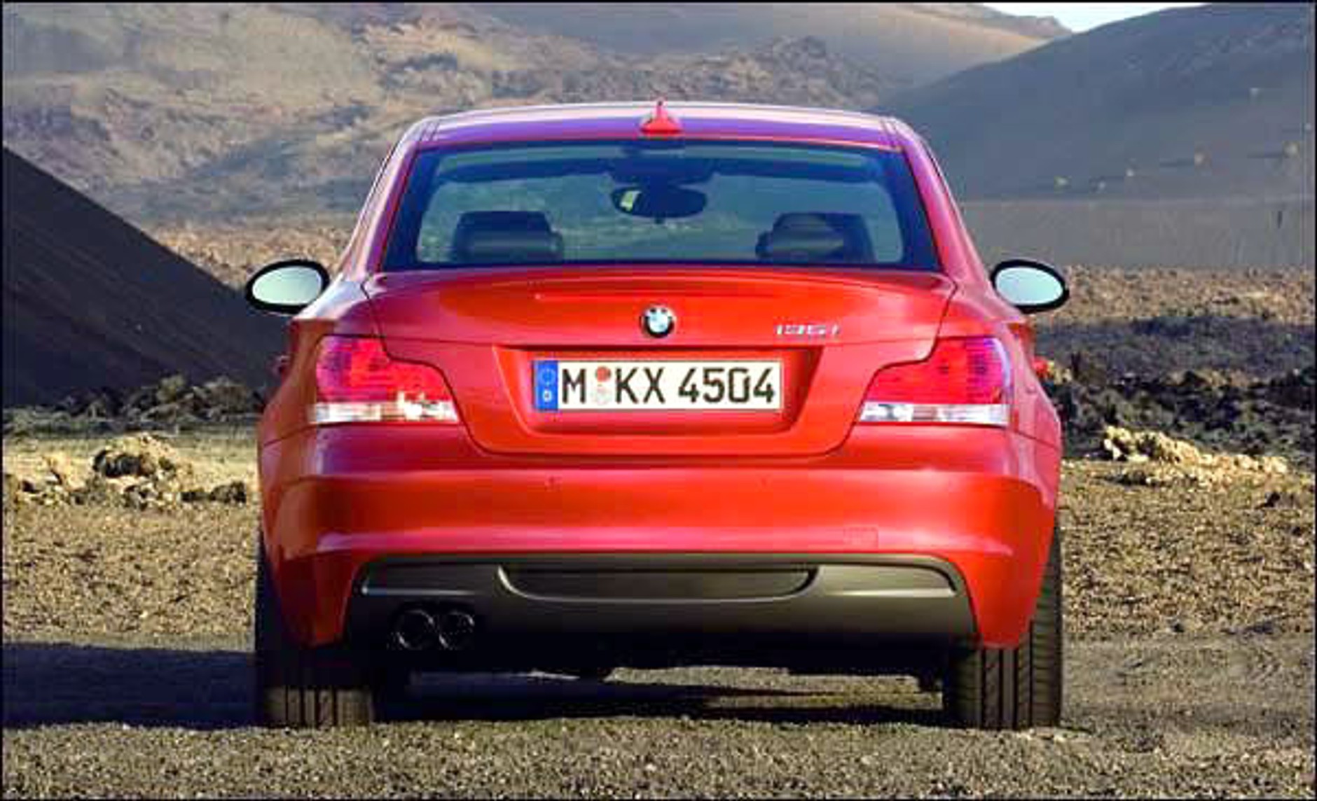 Nowe coupé BMW seria 1 - pierwsi zobaczyli Brytyjczycy (nowe fotografie)