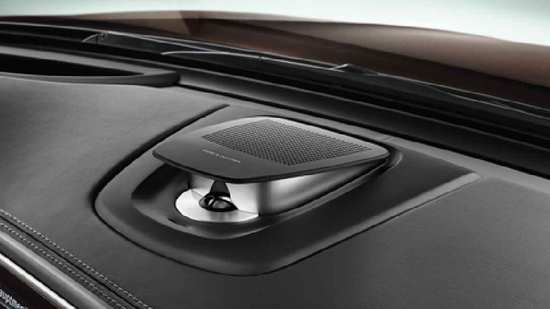 Wśród 16 głośników Bang & Olufsen nie zabrakło charakterystycznego głośnika wysokotonowego