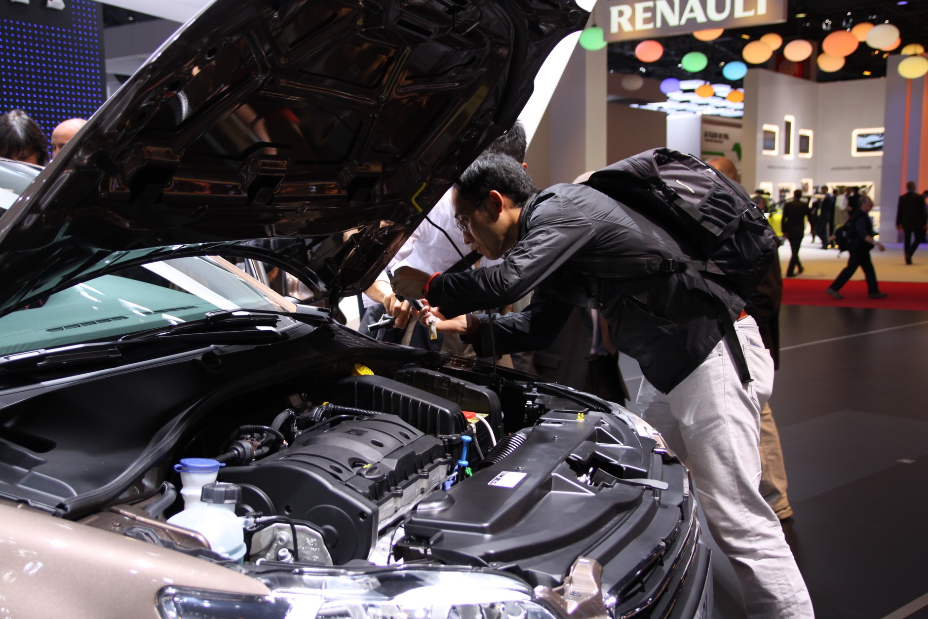 Szpiedzy na targach w Paryżu