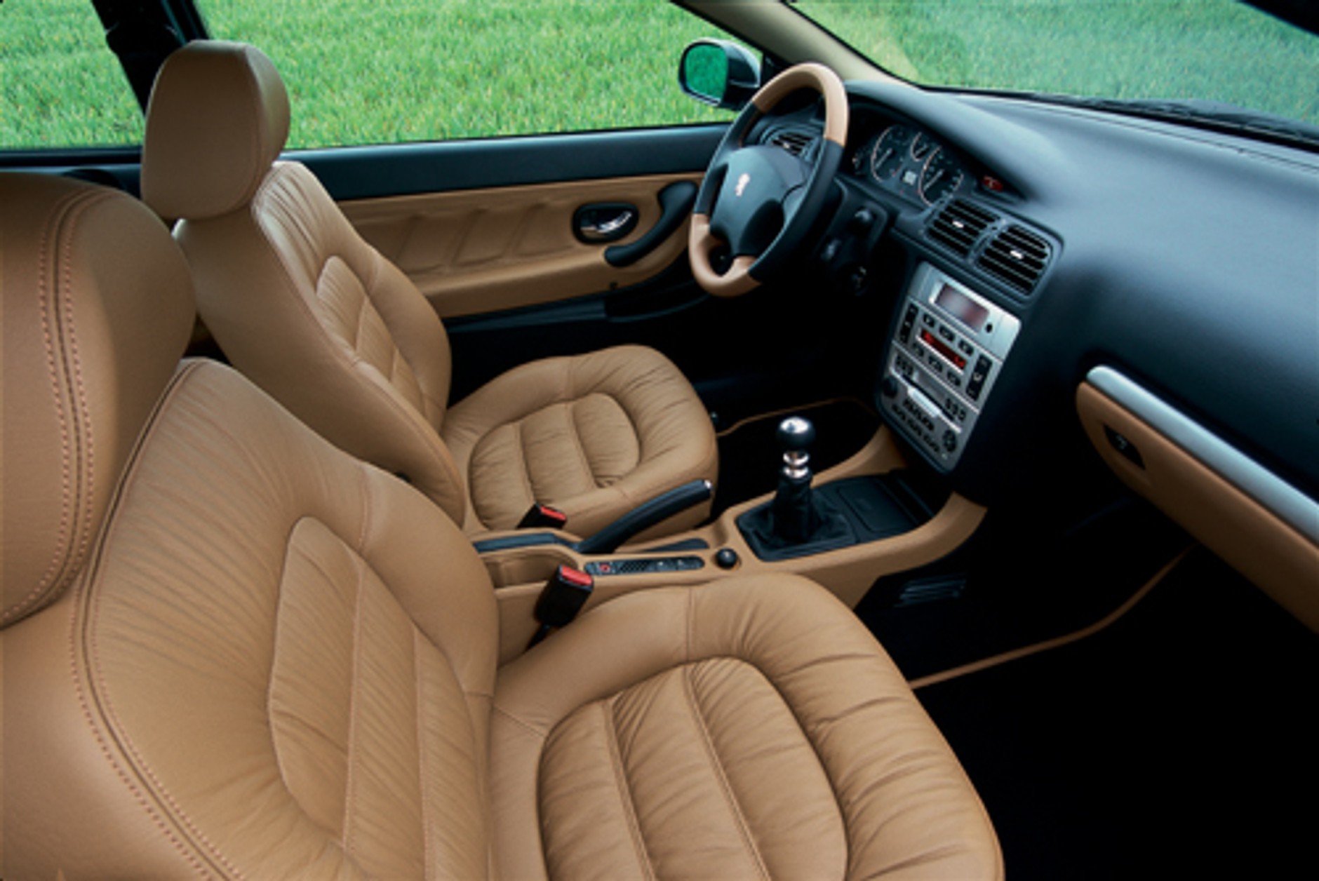 Peugeot 406 Coupe - Lew pręży muskuły