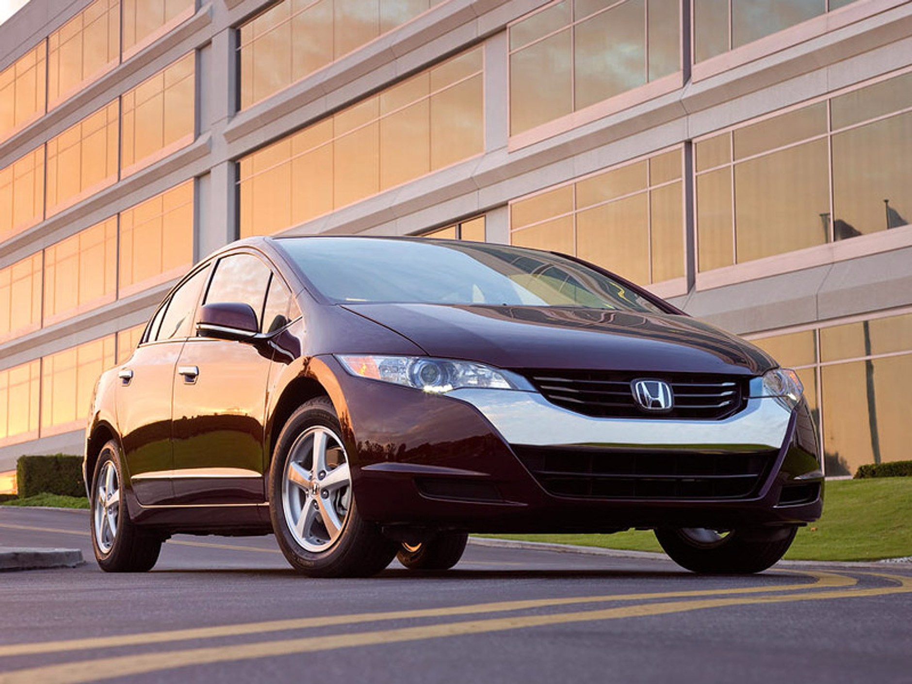 LA Auto Show 2007: Honda FCX Clarity – czysta przyszłość