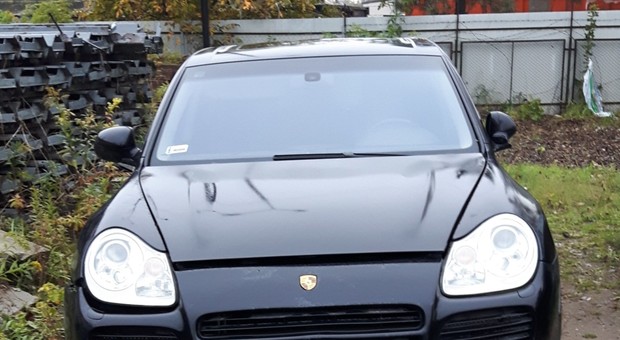 Od Audi po Porsche. Warszawa sprzedała auta usunięte z ulic