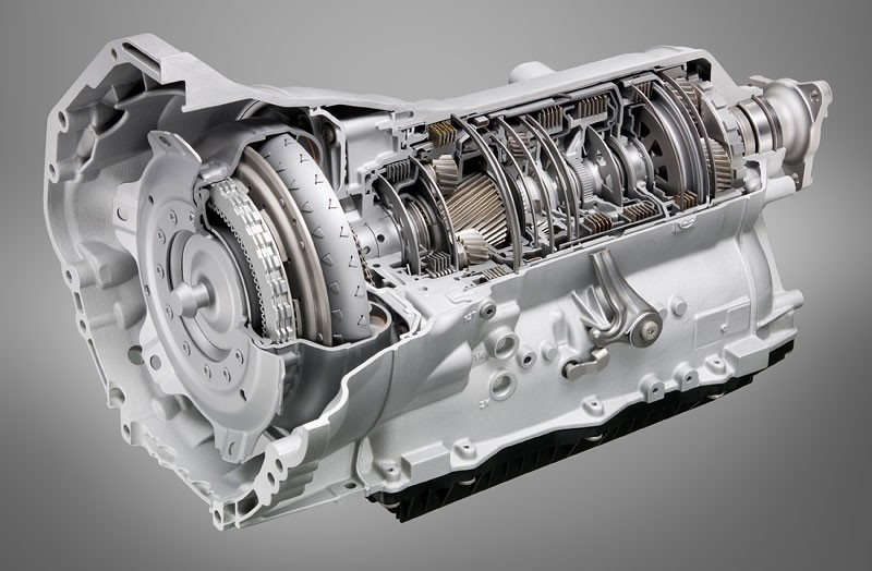 BMW 760i – nowy silnik 6,0 V12 i 8-biegowy automat