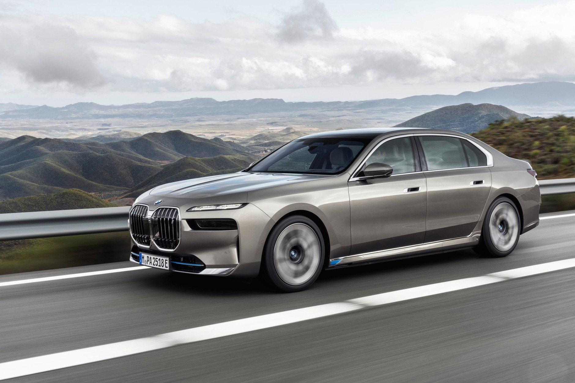BMW serii 7 (siódma generacja; G70; od 2022 r.)