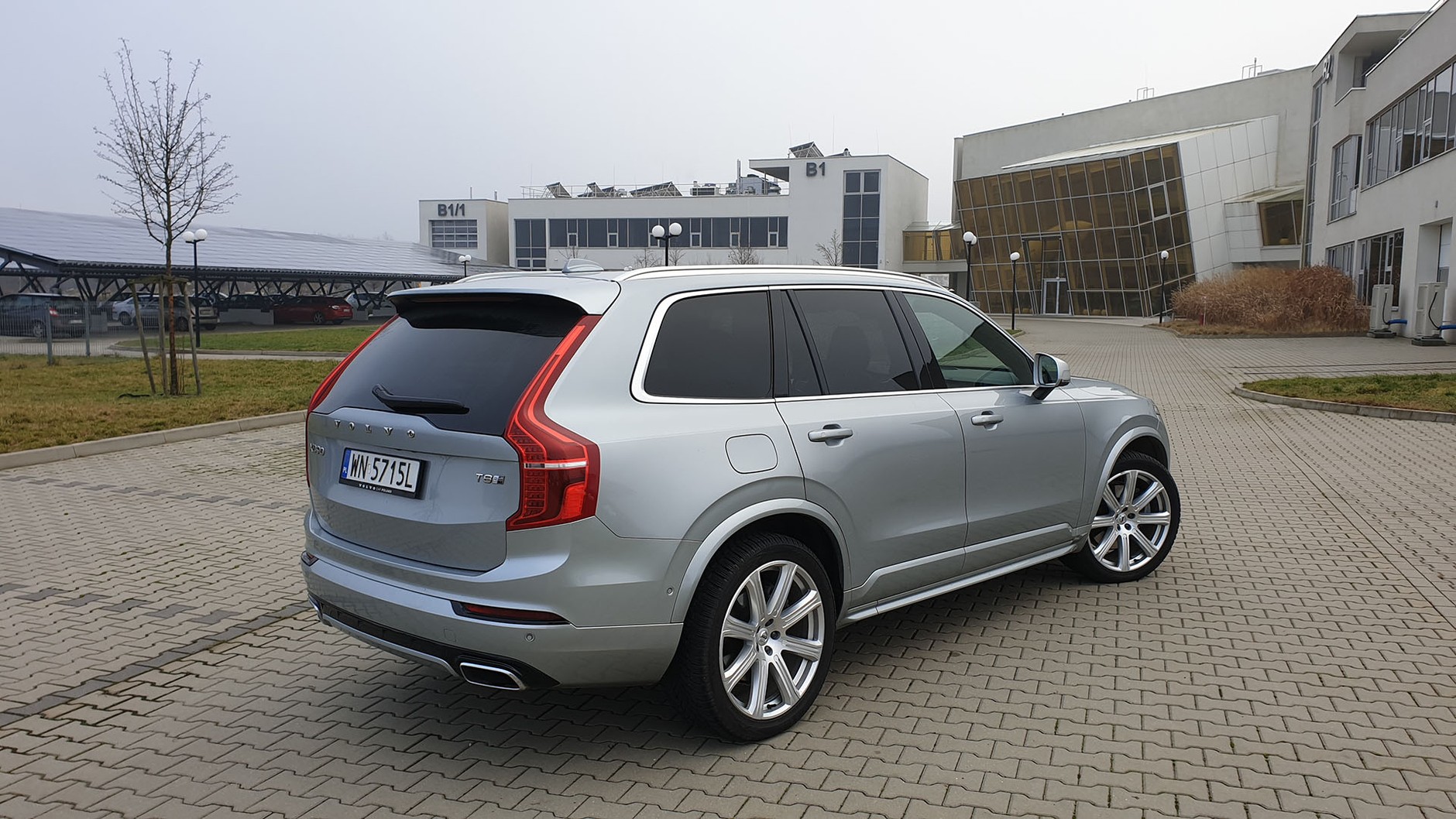 Volvo XC90 – która hybryda będzie lepszym wyborem