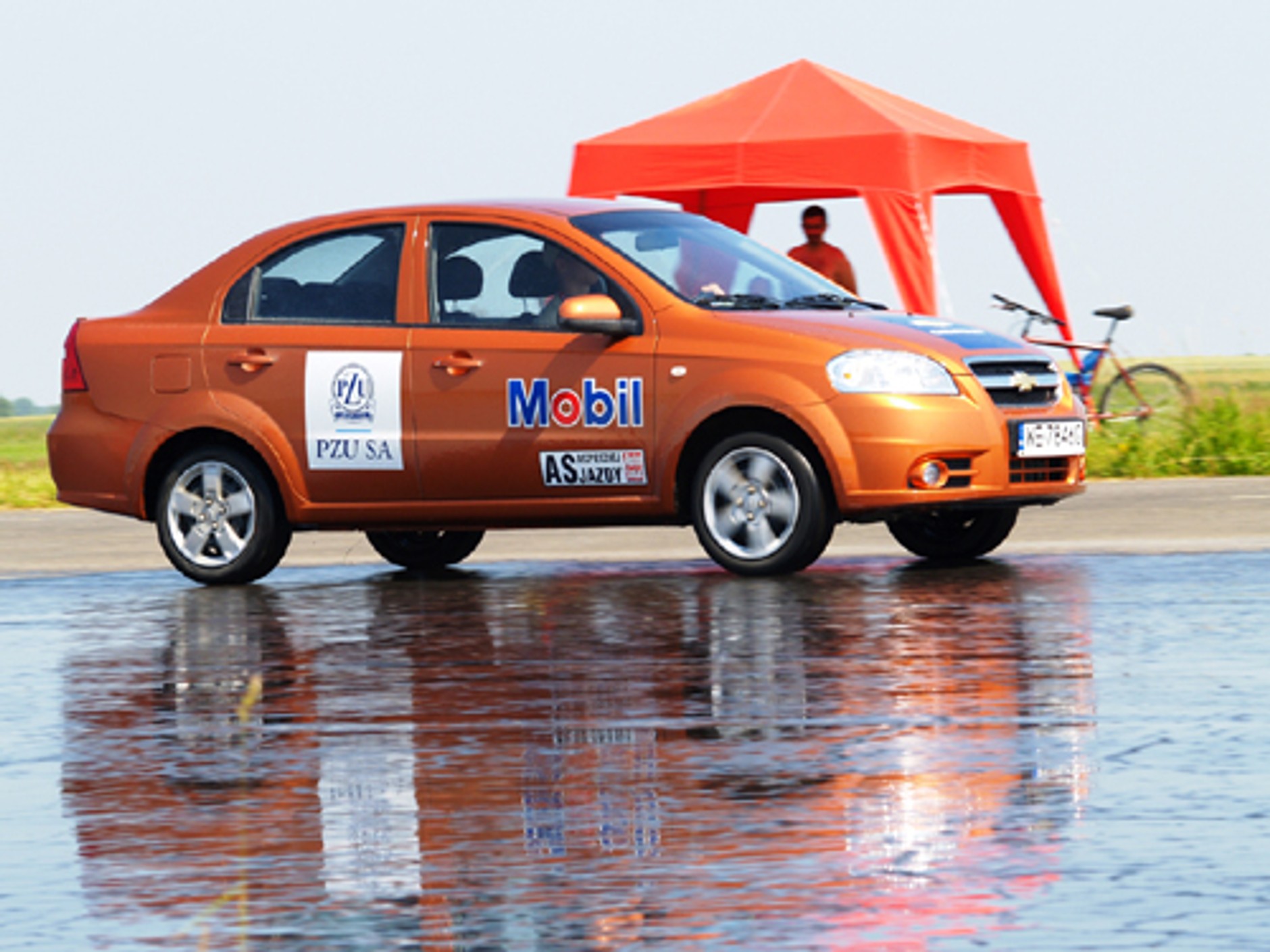 Meta w Bednarach, Lacetti w Warszawie