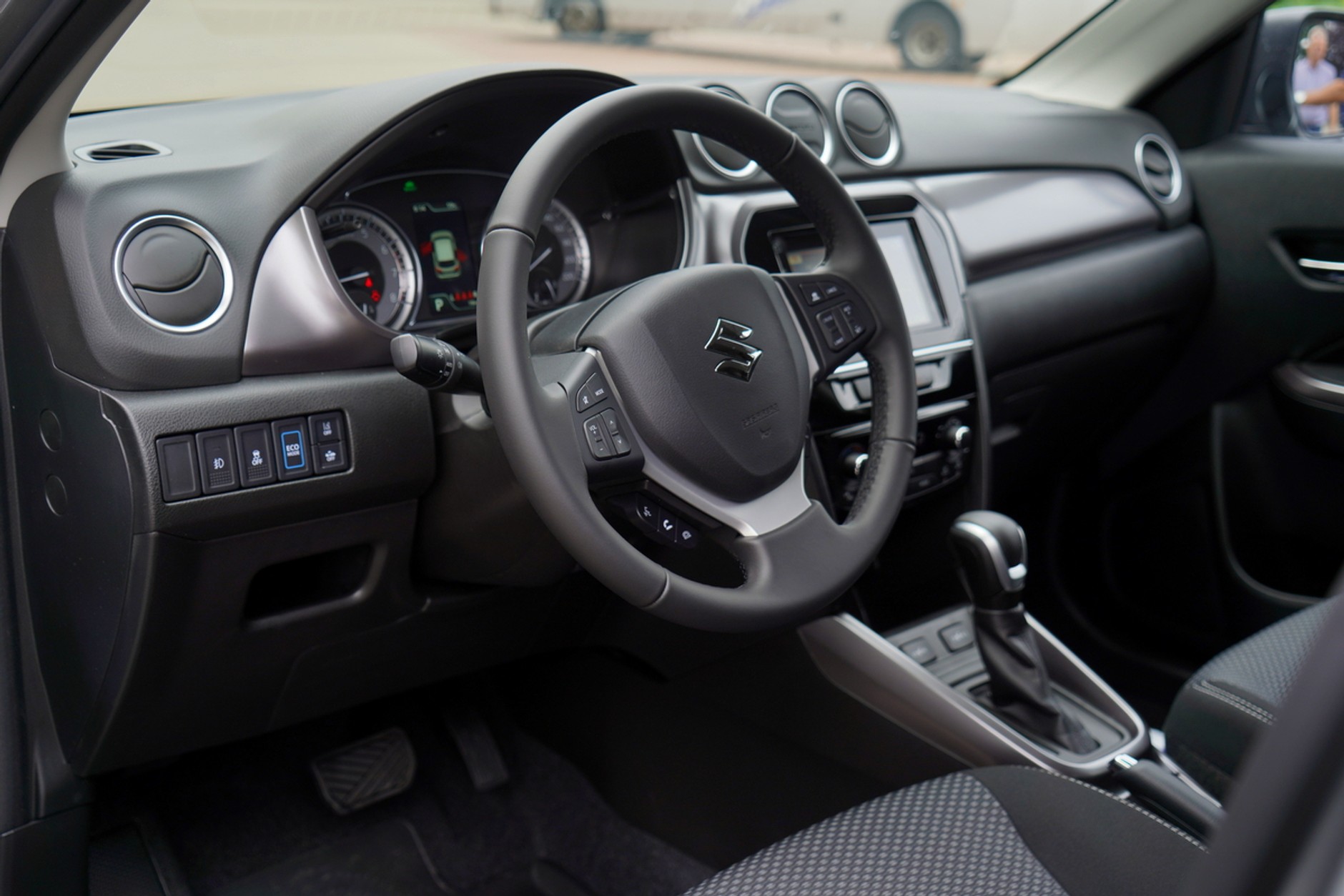 Nowe nieoznakowane radiowozy kujawsko-pomorskiej policji