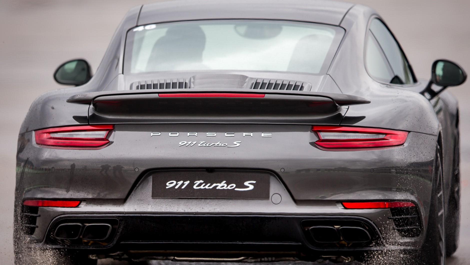 Porsche  Turbo S na torze Istanbul Park