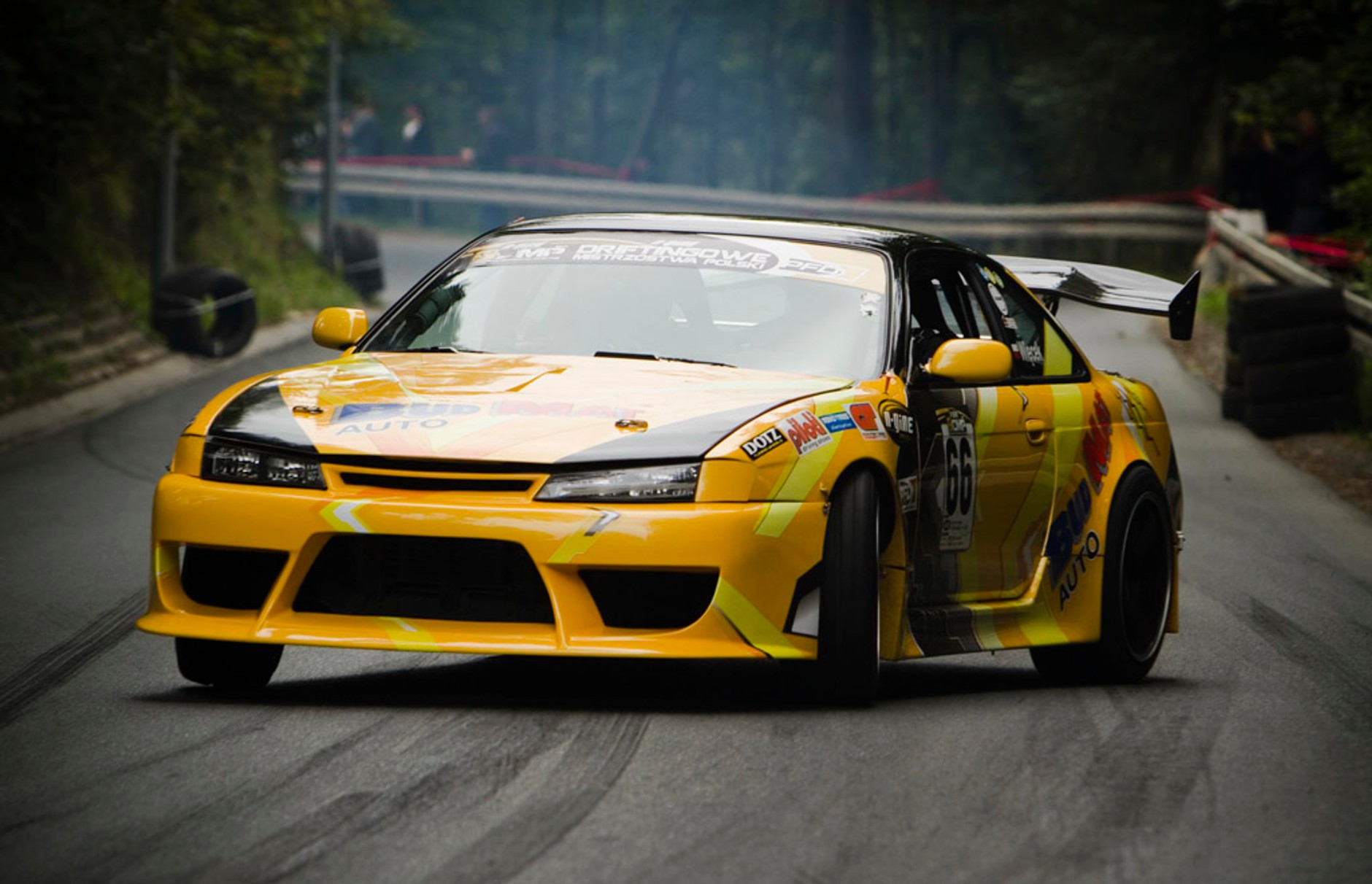 Driftingowe Mistrzostwa Polski: najlepsi driftowali po oesie