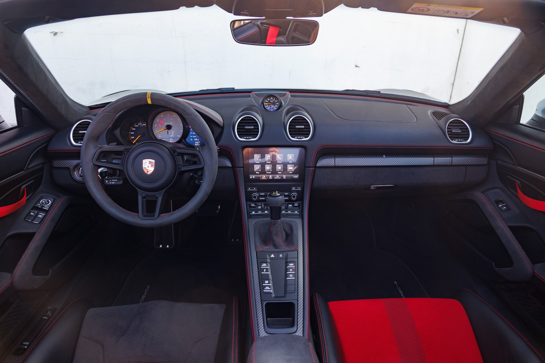 2025 porsche 718 Spyder RS