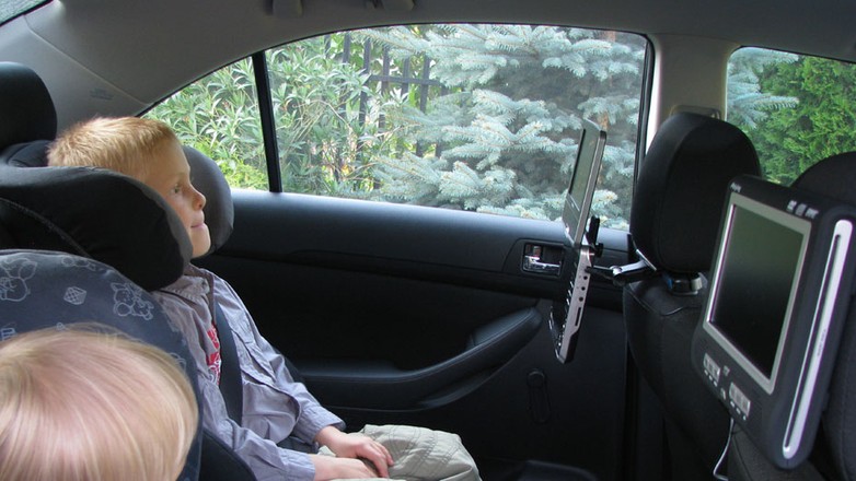 DVD w aucie: Samochodowe kino dla każdego