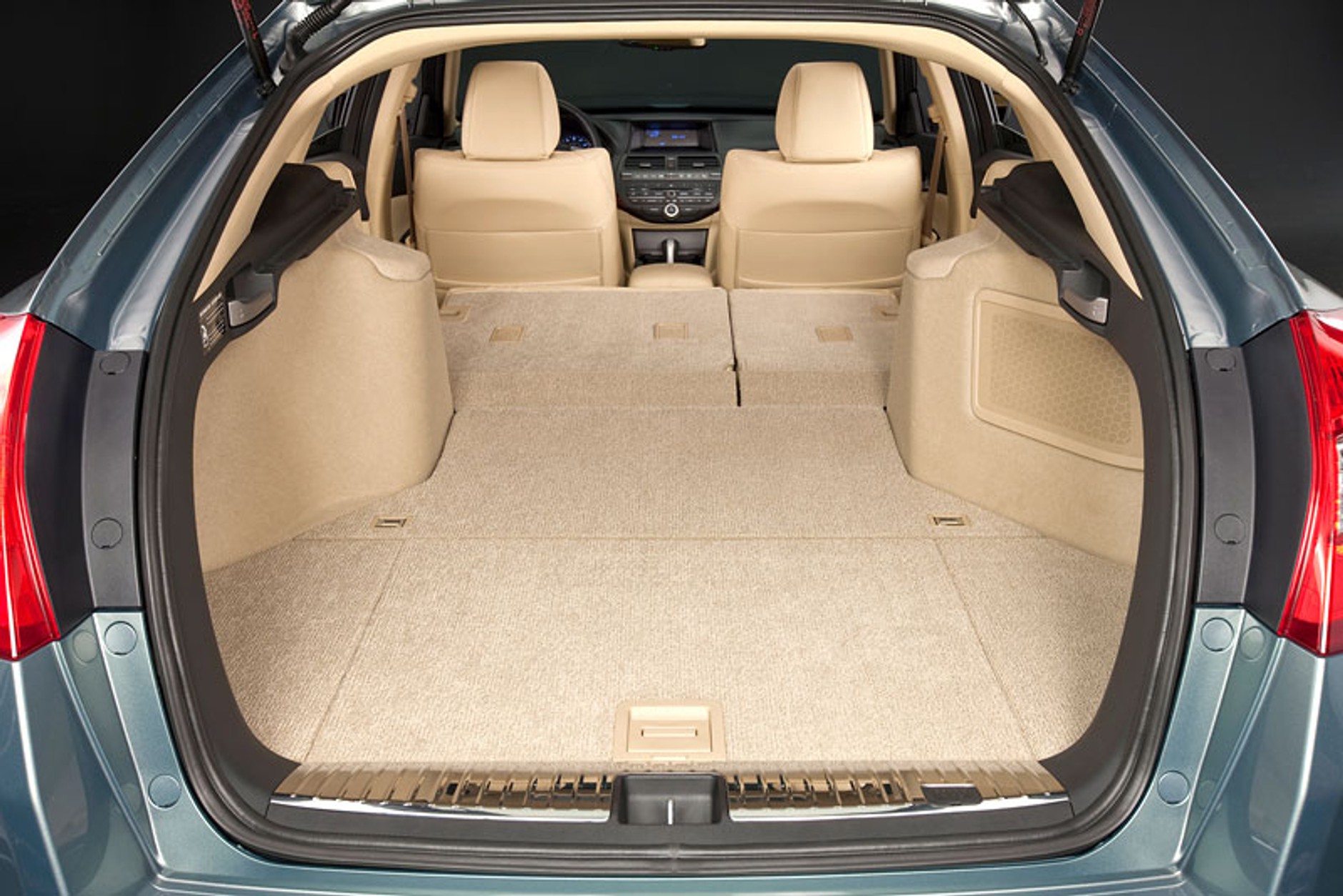 Honda Accord Crosstour: kolejny mikst liftbacka, coupé i SUV-a