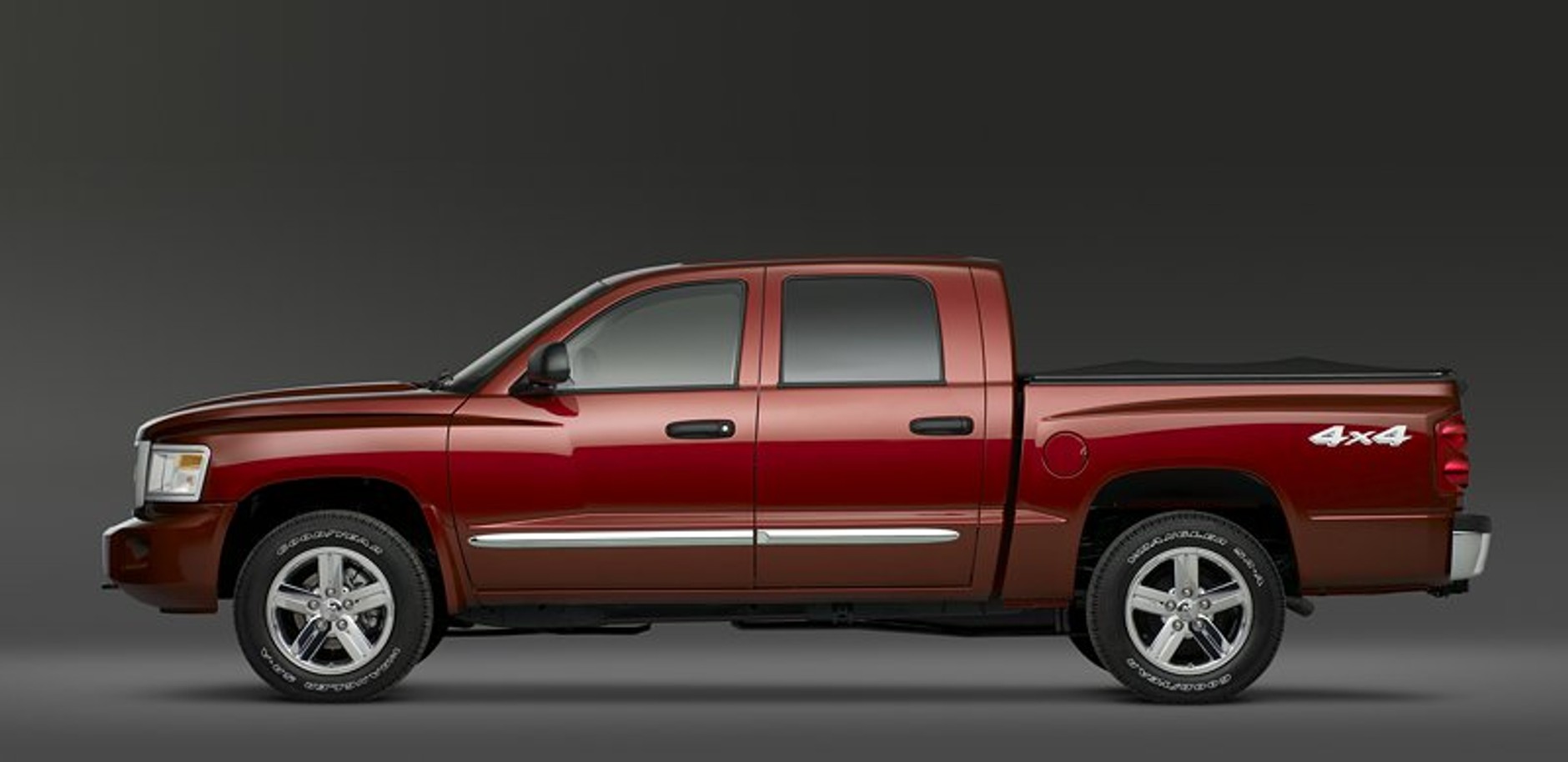Dodge Dakota 2008: mocniejszy, praktyczniejszy, oszczędniejszy