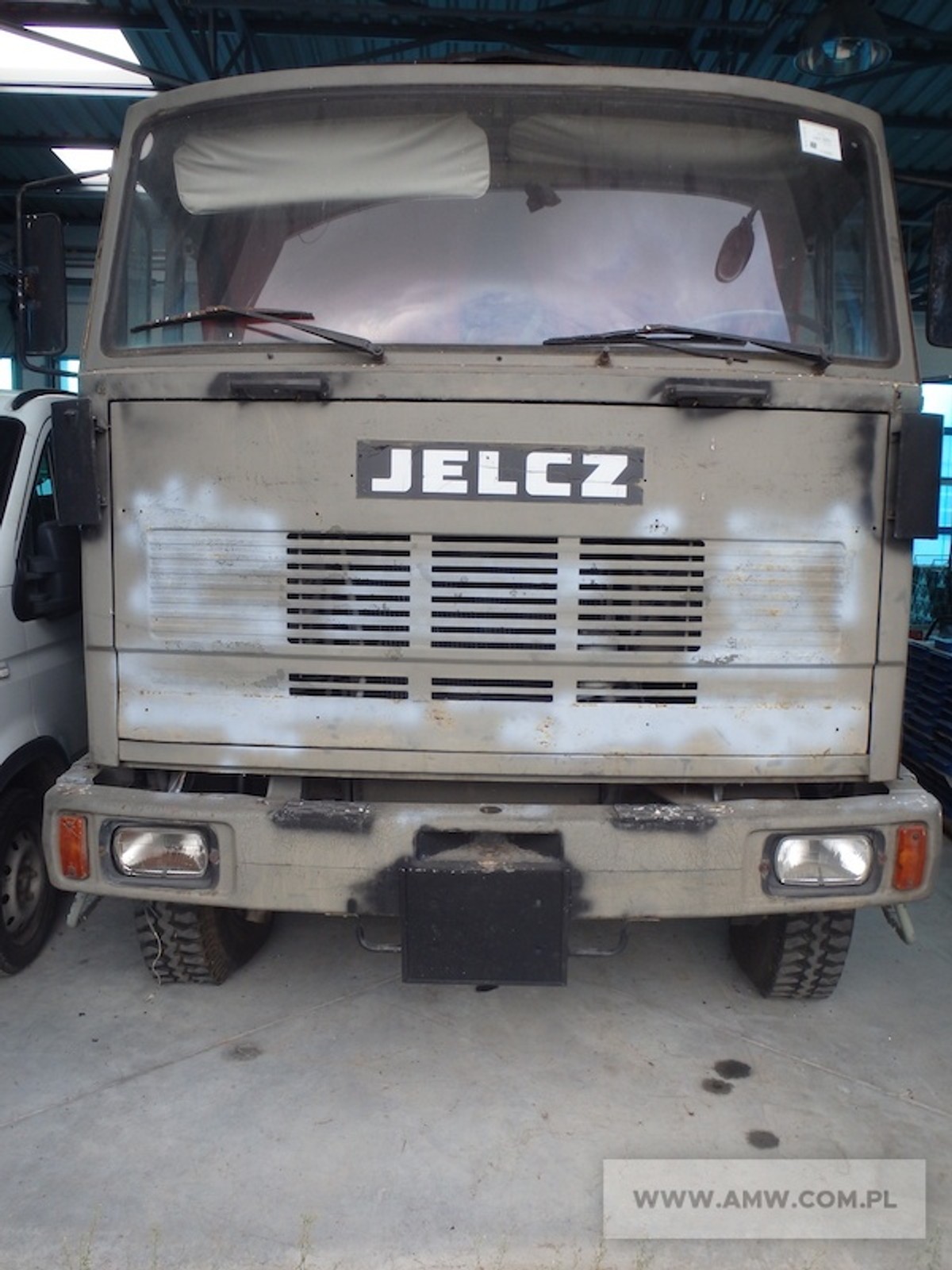 Gratka dla kolekcjonerów. Armia wietrzy magazyny