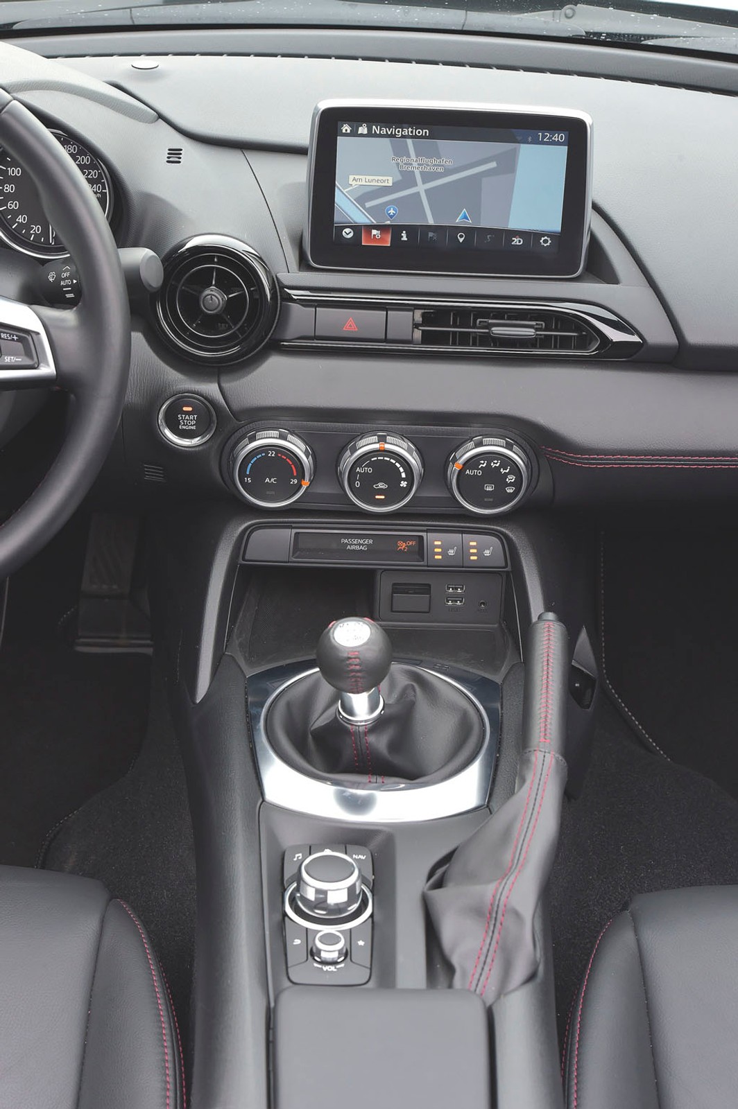 Mini Cooper Cabrio kontra Mazda MX-5 - kabriolety pełne radości