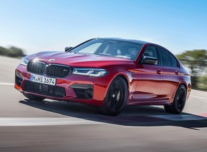 BMW M5 CS – na polskiej aukcji kupisz części do auta, którego jeszcze nie ma!
