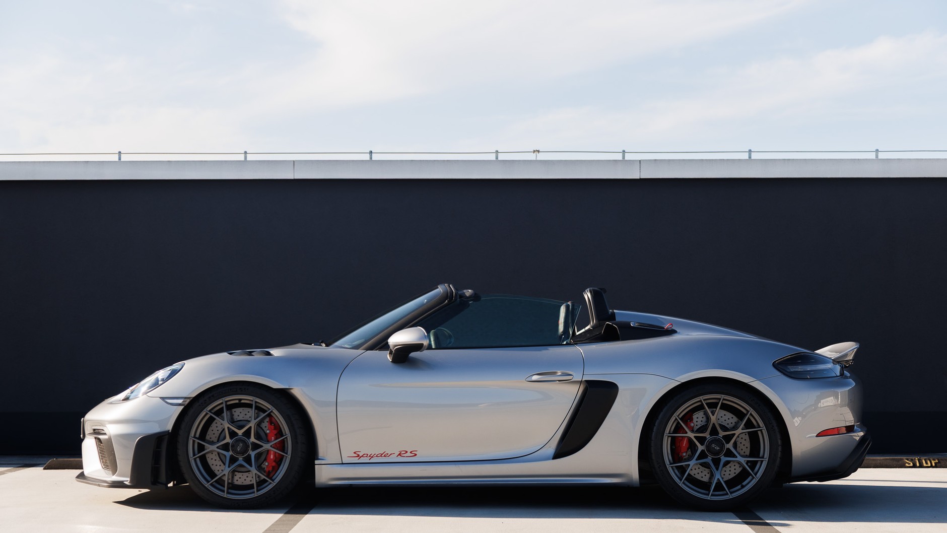 2025 Porsche 718 Spyder RS