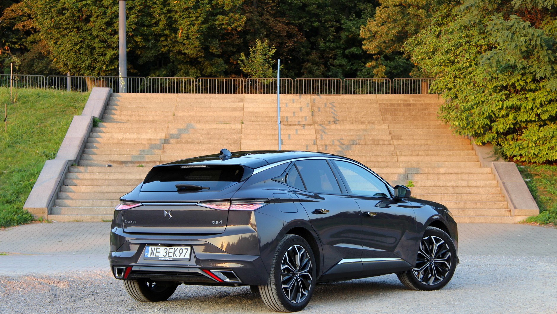 DS 4 PHEV Antoine De Saint Exupery