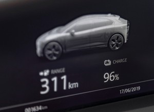 Tyle kosztuje 100 km zasięgu w samochodach elektrycznych [Ranking]