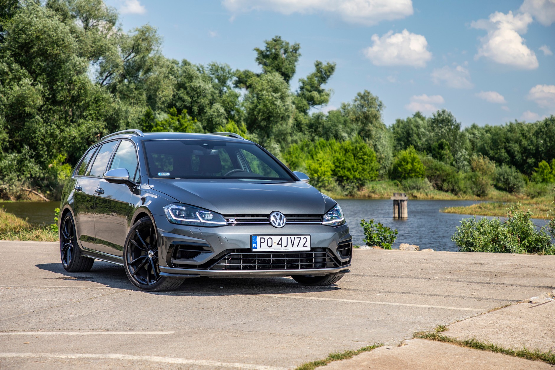 Golf Variant R