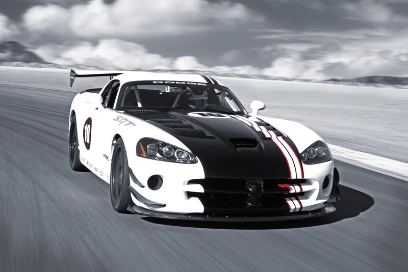 Dodge Viper SRT10 – wyjechał z produkcji, ale zaczyna się ścigać