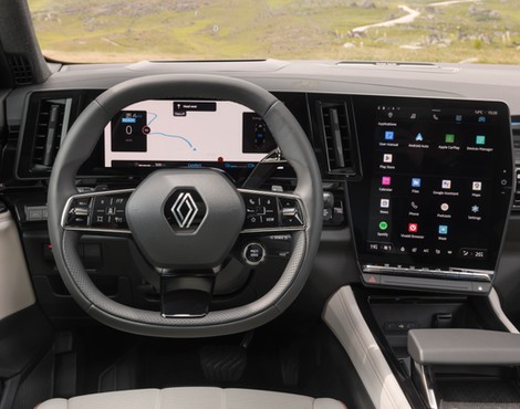 Renault Espace 2023 – ile w nim prawdziwego Espace?