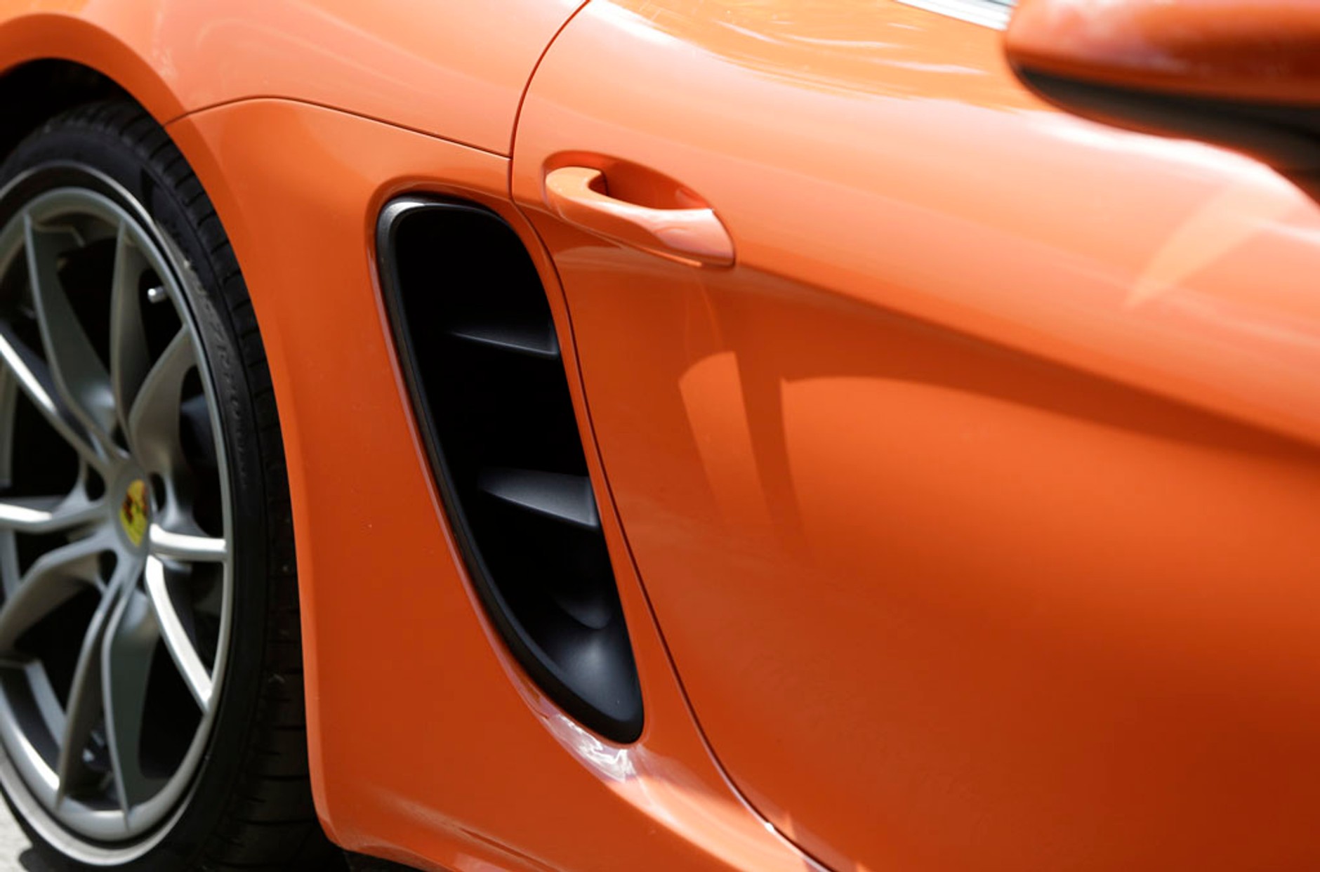 Porsche 718 Boxster S - mniej cylindrów, więcej mocy