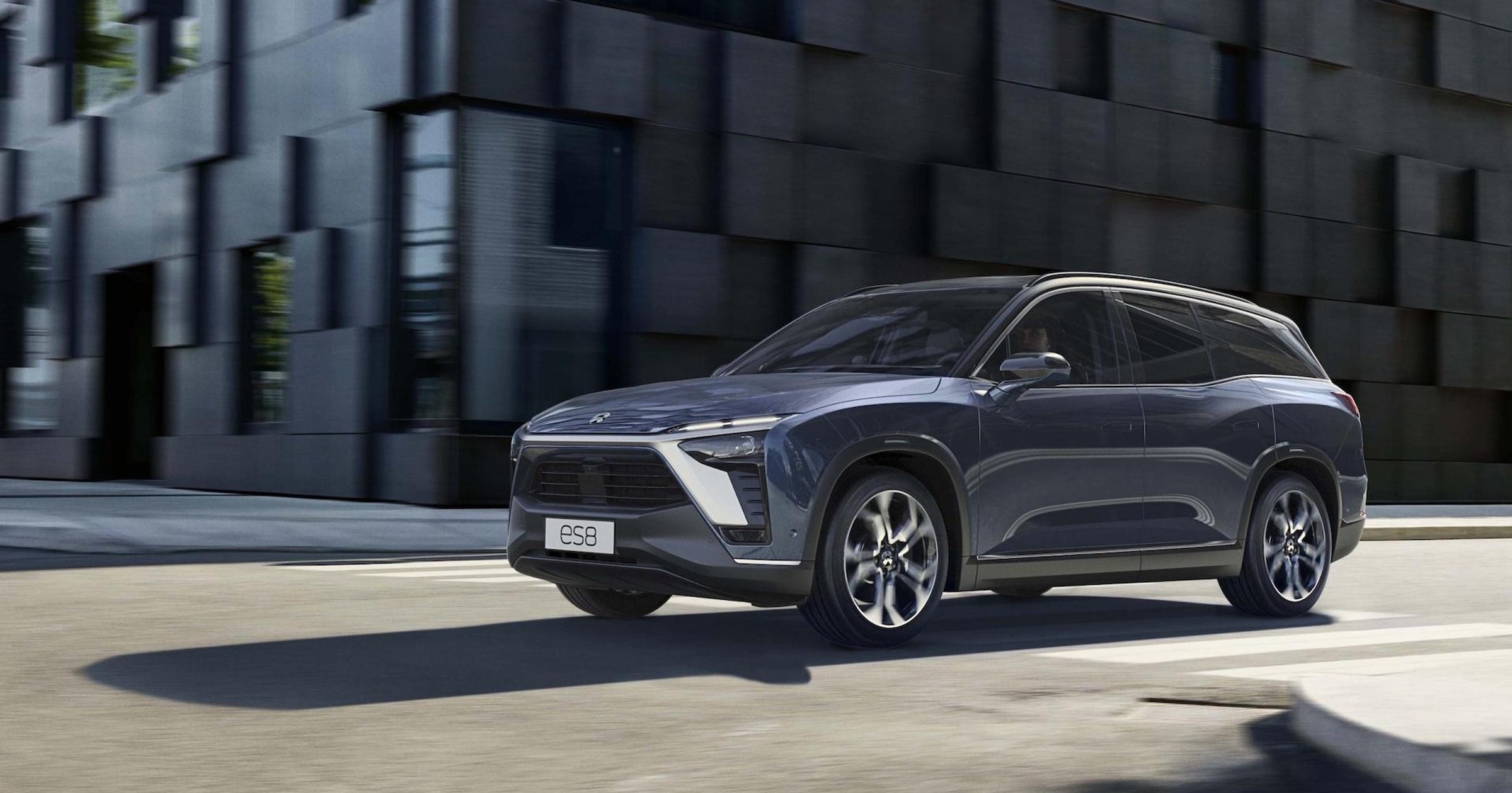 NIO ES8