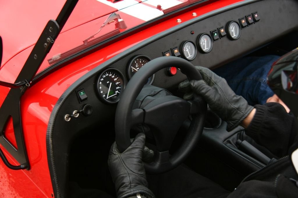 Caterham - Fotorelacja z polskiej prezentacji kultowego sportowca