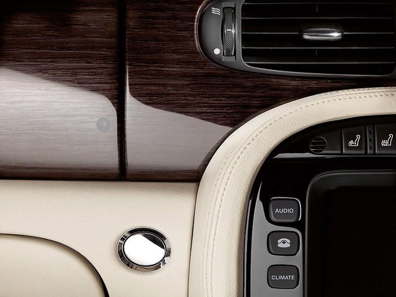 Jaguar XJ Portfolio: limitowana edycja z wysokoprężnym silnikiem