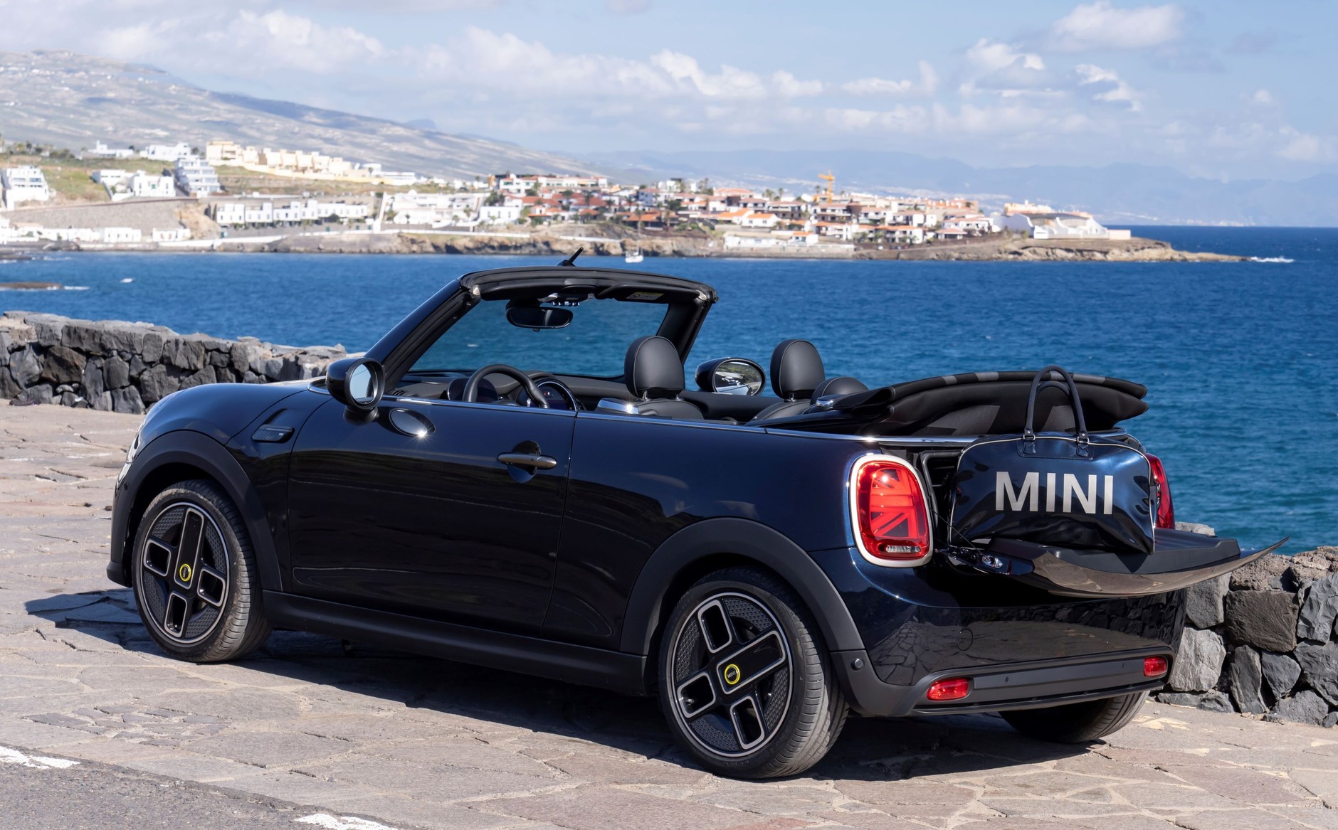 MINI Cooper SE Cabrio (2023 r.)