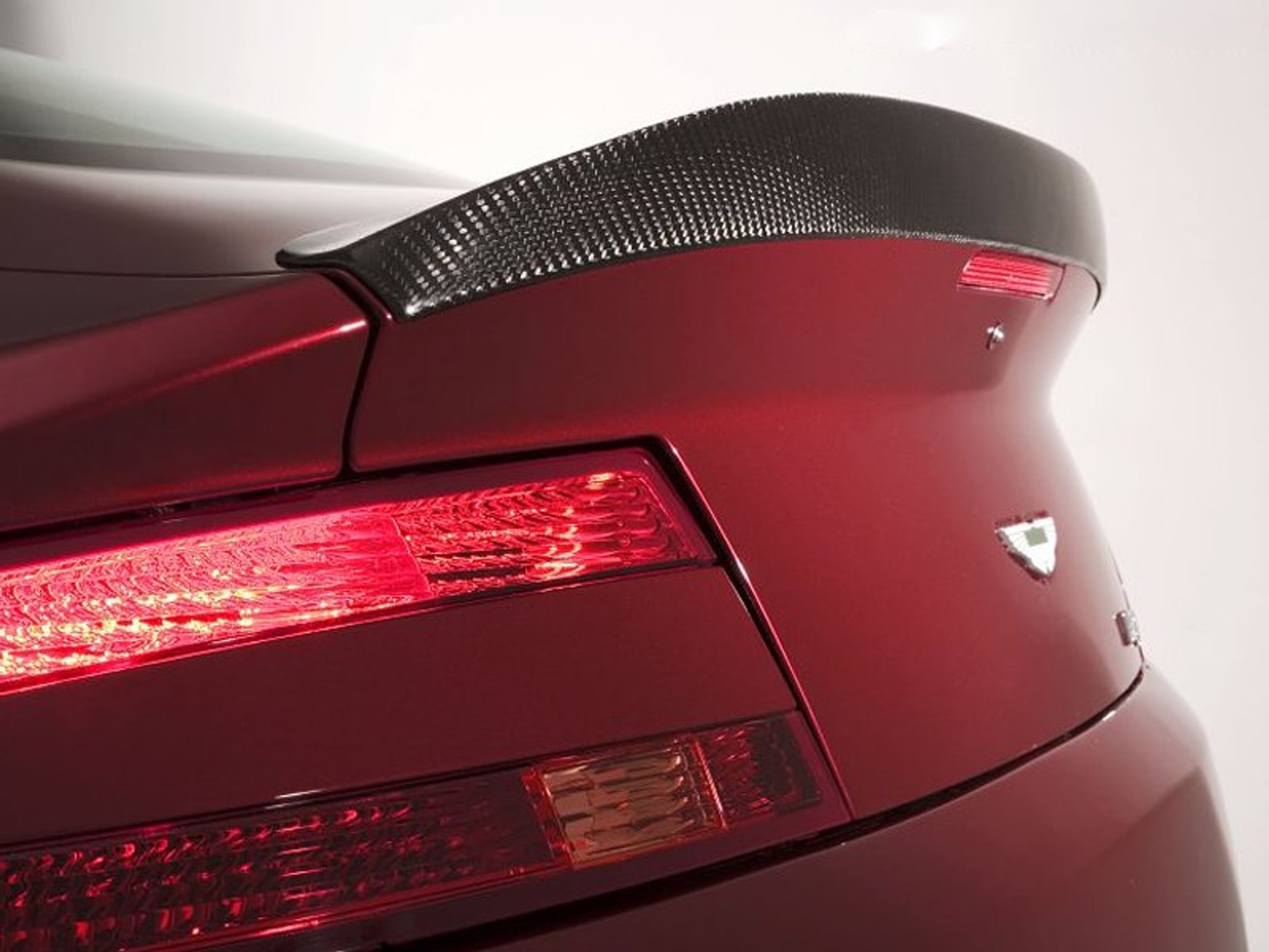 Prodrive Aston Martin V8 Vantage: podrasowana doskonałość