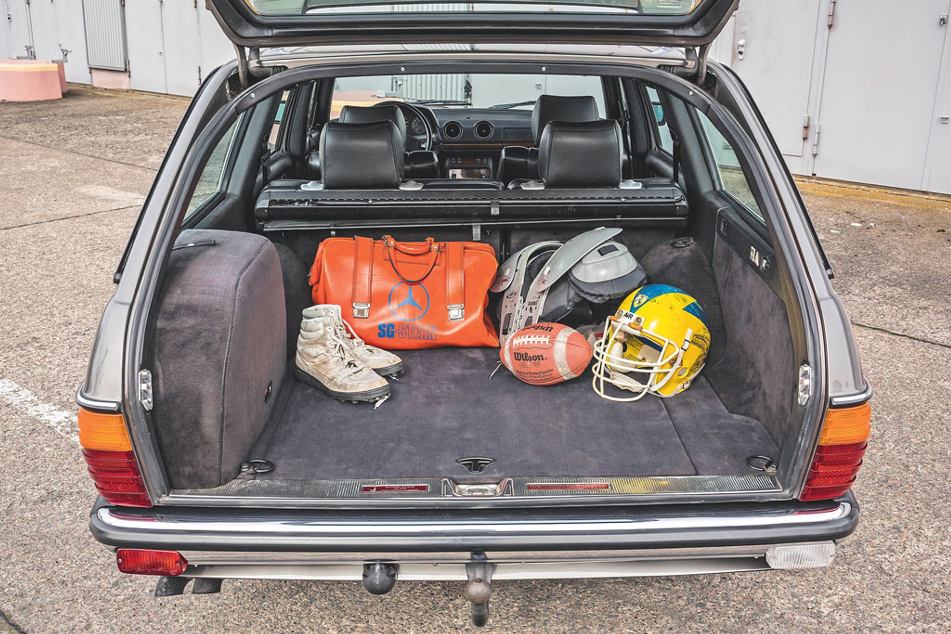 Mercedes 280 TE AMG - zaproszenie do sportu