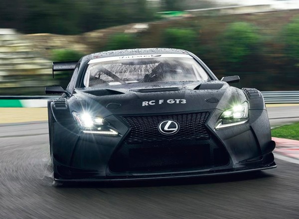 Lexusy RC F GT3 w stajni zespołu AIM Vesser Sullivan