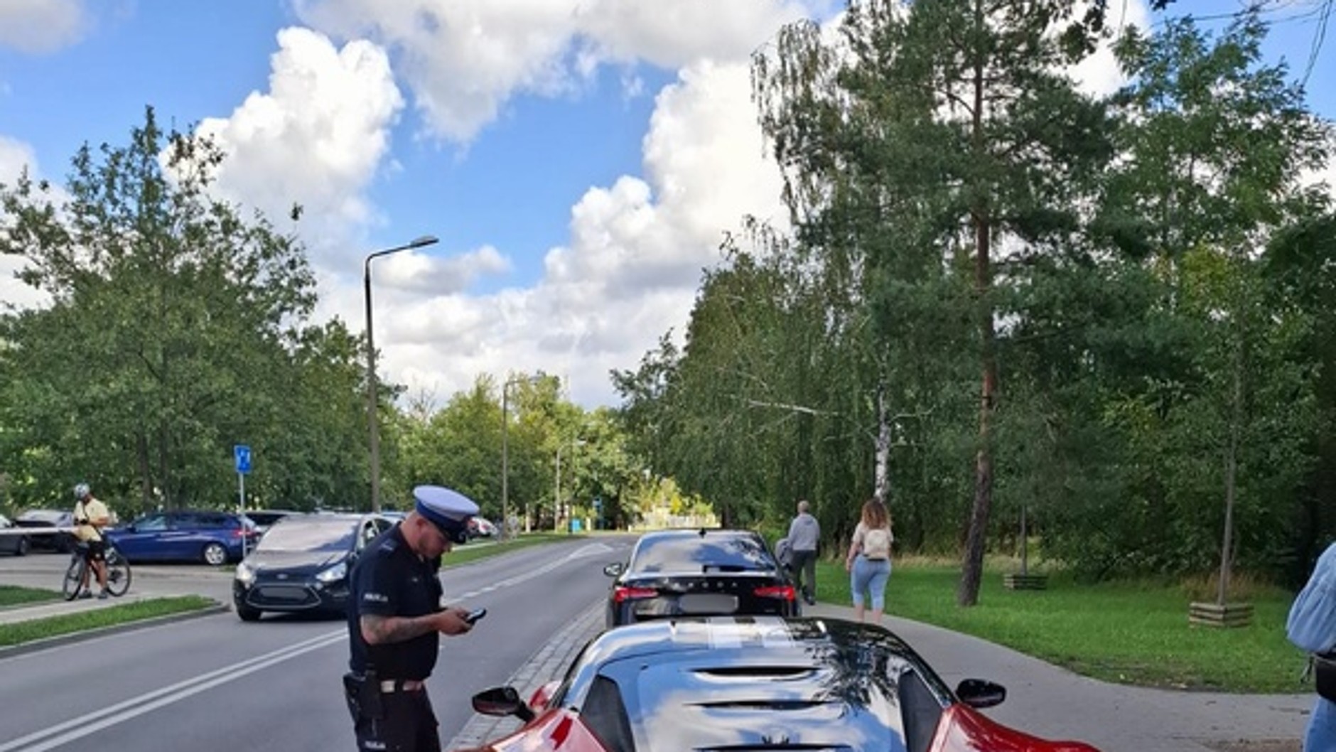 Policja sprawdzała samochody i kierowców – w efekcie wystawiono mandaty na łączną sumę 23 tys. zł