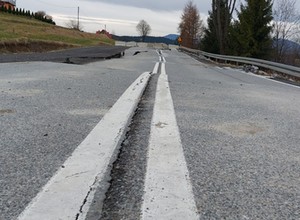 Remont osuniętej DK28 nabiera tempa. Skala prac jest imponująca