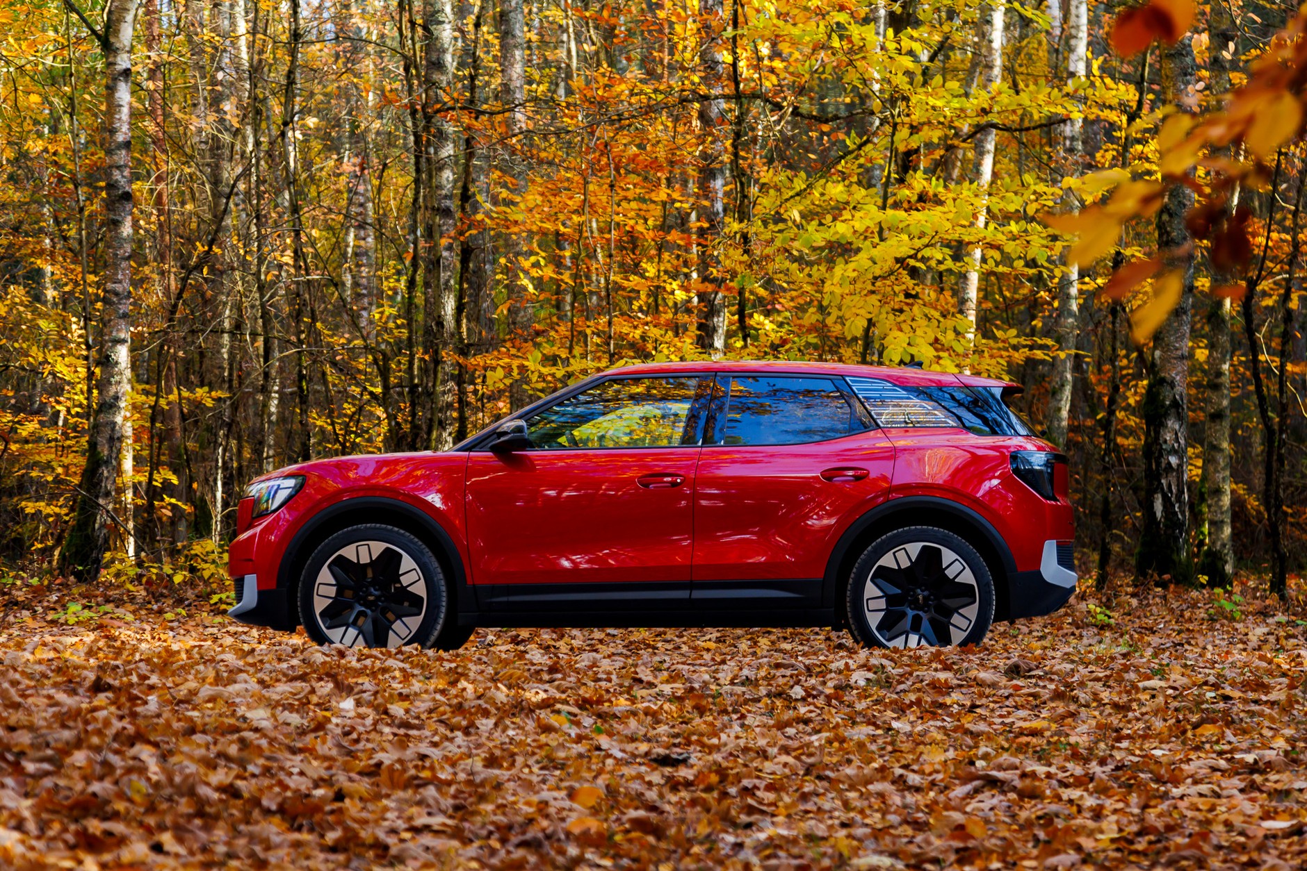 Ford Explorer w Europie jest już tylko elektryczny. Wśród rodzinnych aut w Fordzie jest więcej elektryków niż aut spalinowych